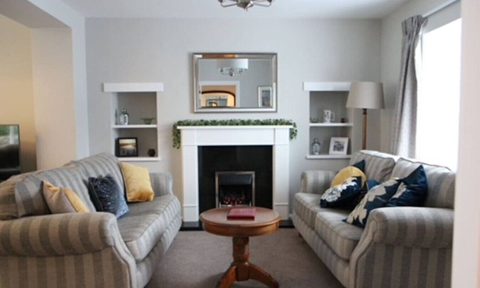 St Davids Casa | Charming St Davids Cottage with Cathedral Views