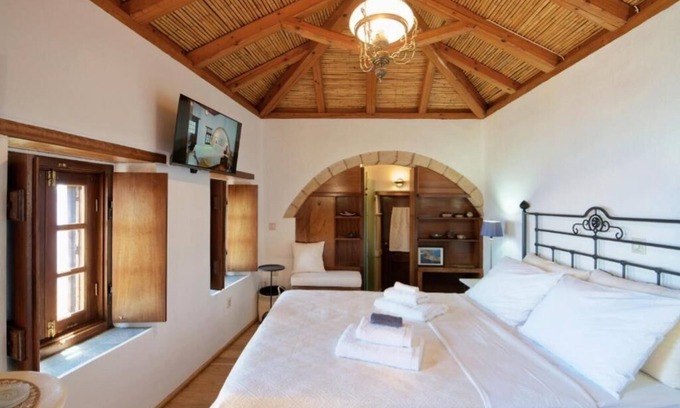 Monemvasia Apartamento | Charming Stay with Stunning Views -MARE – MonoLithos Inn