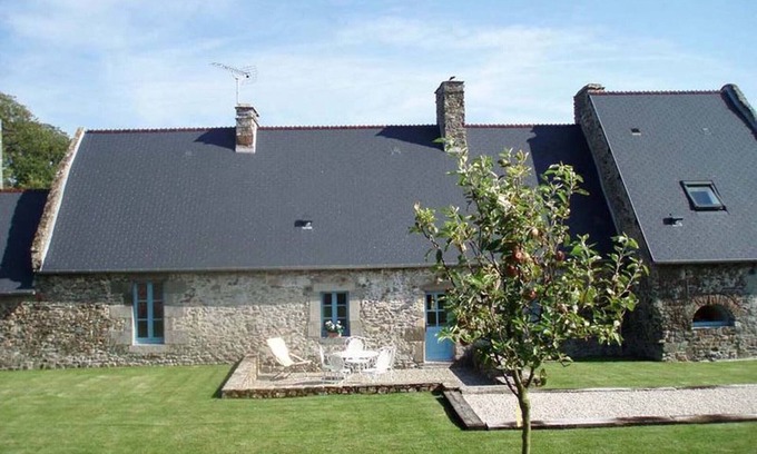Blainville-sur-Mer Cabaña | Casa acogedora de piedra con jardín, cerca de la playa, equipada y con bicicletas disponibles