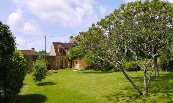Meyrals Casa | CASA DE PIEDRA CON ENCANTO CON JARDÍN CERRADO Y PISCINA PRIVADA CERCA DE SARLAT