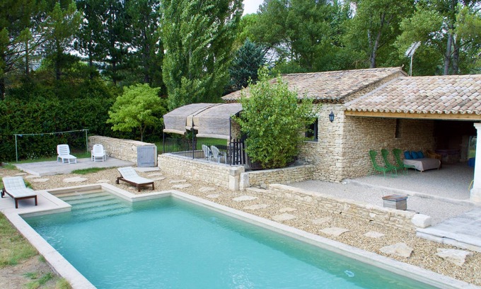 Gordes Casa | acogedora cabaña de piedra en Gordes, Luberon. Piscina compartida 2 casas 10x5m