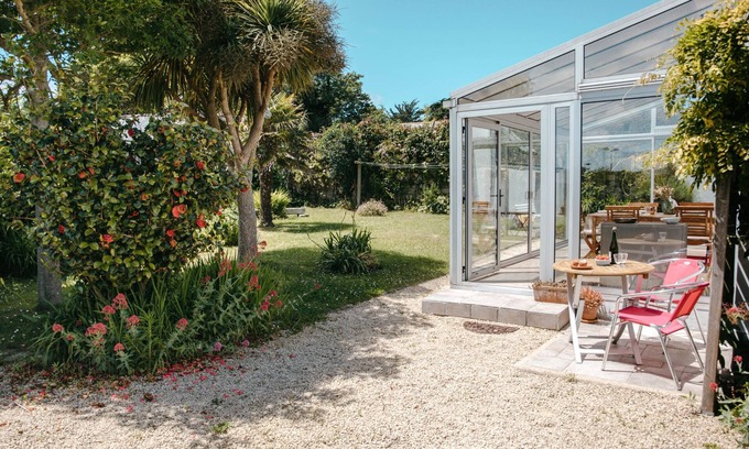 Plouguerneau Chalet De Esquí | Encantadora casa de piedra con jardín en Lilia