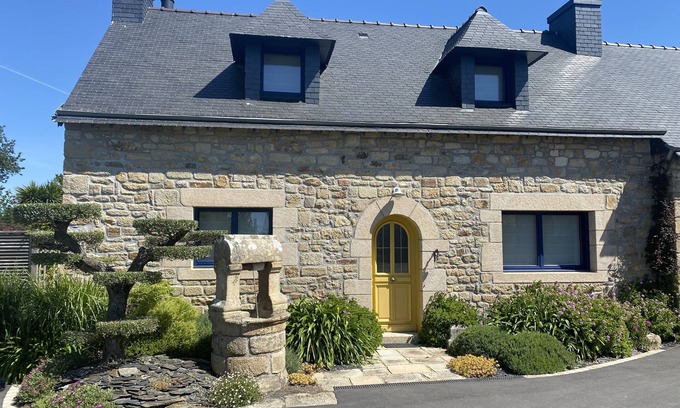 Merlevenez Casa | Encantadora casa de piedra cerca del mar en el campo