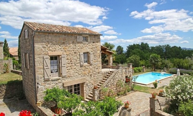 Payzac Casa | Encantadora casa de piedra con piscina, 4 pers.