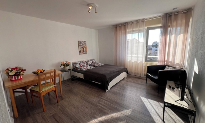 Huningue Apartamento | Charming Studio by the Rhine/ CH/ Novartis Campus