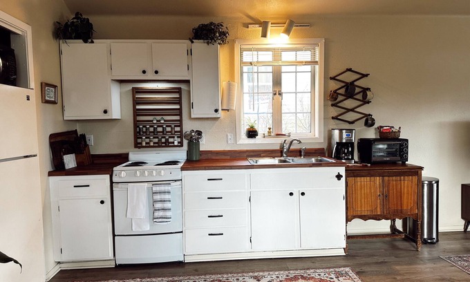 Philomath Apartamento | Charming studio in brilliant Philomath with AC, WiFi