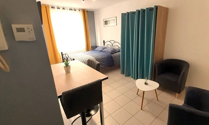 Saint-Omer Apartamento | ❤charming studio❤ in the center with parking
