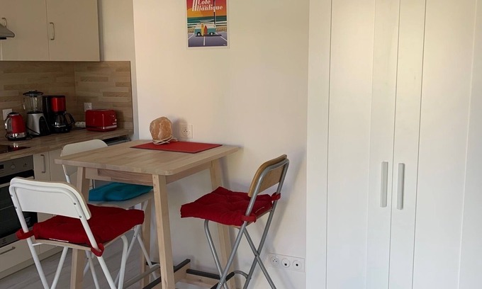 La Rochelle Apartamento | Charming studio with terrace and garden.