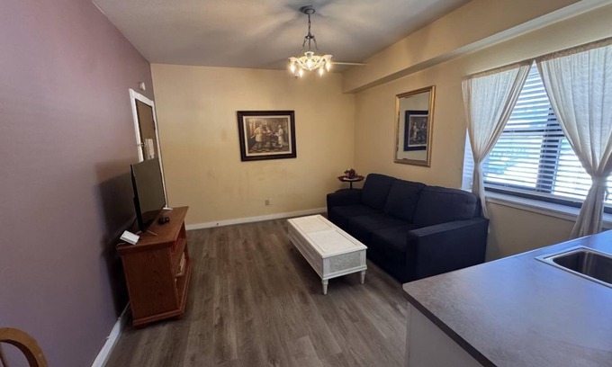 Placerville Condominio | Charming Suite on Main Street