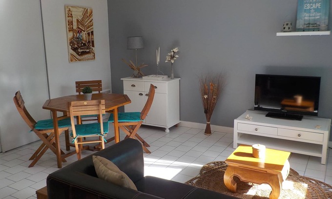 Vaux-sur-Mer Condominio | Encantadora casa T2 en un condominio tranquilo cerca de las playas.