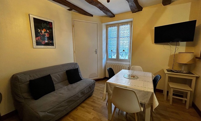 La Roche-Posay Apartamento | Encantador T2 en el centro de La Roche-Posay con WIFI y aparcamiento gratuito