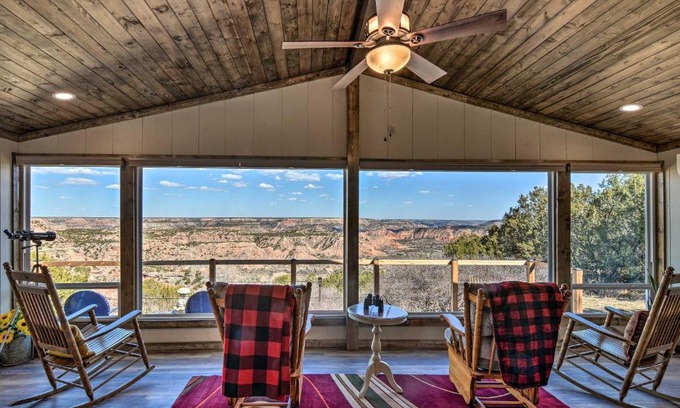 Canyon Casa | Charming Texas Home with Stunning Canyon Views!