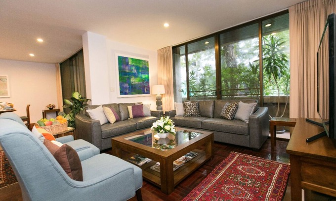 Thung Maha Mek Casa | Casa 6BR con Encanto Bangkok Central