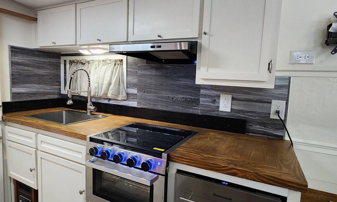 Cave Creek Casa | Charming Tiny Home in beautiful downtown Cave Creek