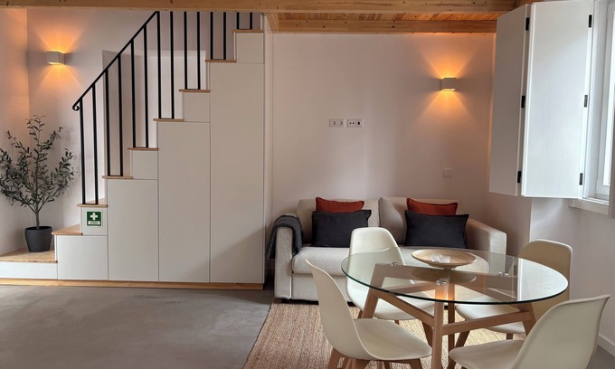 Montemor-o-Novo Casa | Charming townhome in delightful Montemor-o-Novo with WiFi, AC