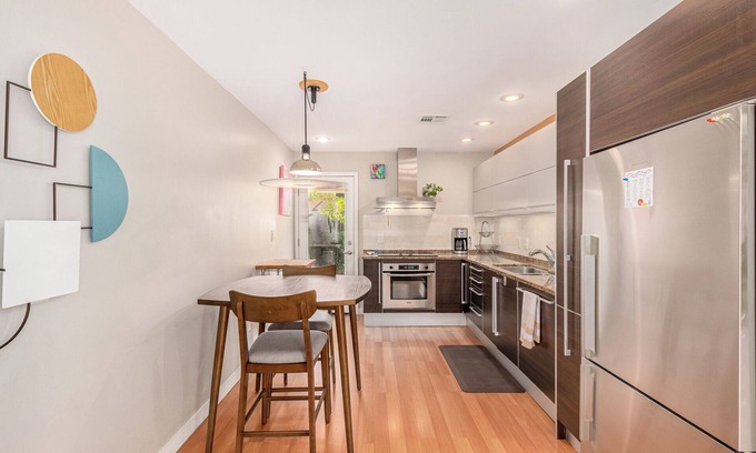 Camelback East Casa | Charming Townhouse in Sunny Central Phoenix