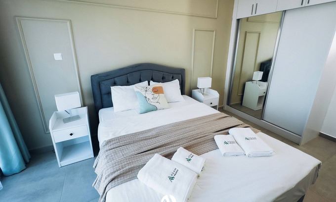 Trikomo Apartamento | Charming two-bedroom apartment in hotel-like resort close to beach in İskele