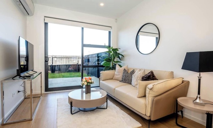 Auckland Central Business District Casa | Charming Urban Townhouse with free parking Unit 3