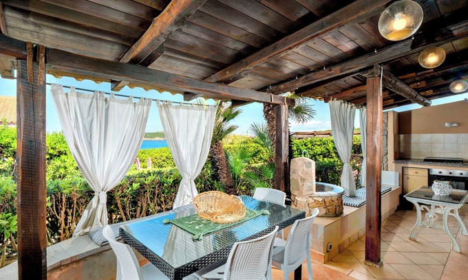Santa Reparata Villa | Encantadora villa con vistas al mar, Wi-Fi, jardín y terraza