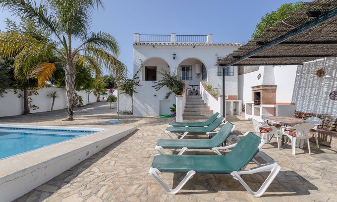 Frigiliana Casa | Encantadora casa de vacaciones 'Cortijo Encarni' con piscina privada y Wi-Fi