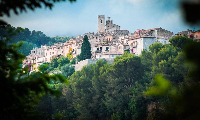 Saint-Paul-de-Vence Villa | VILLA CON ENCANTO 💖Vistas panorámicas del mar y la montaña, terrazas privadas y soleadas, piscina