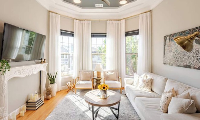 Prescott Casa | Charming Victorian Retreat 4BD-2BT-1 off street parking.
