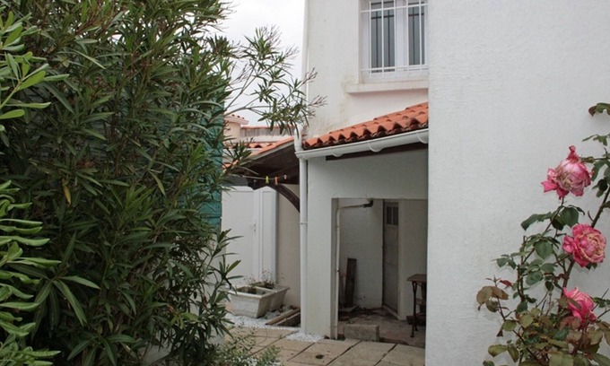 La Tranche-sur-Mer Casa | Casa en el corazón de La Tranche-sur-Mer, cerca de la playa, con terraza y parking