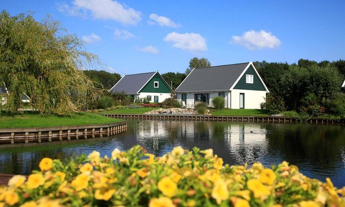 Gasselternijveen Villa | Villa tranquila junto al lago con lavadora