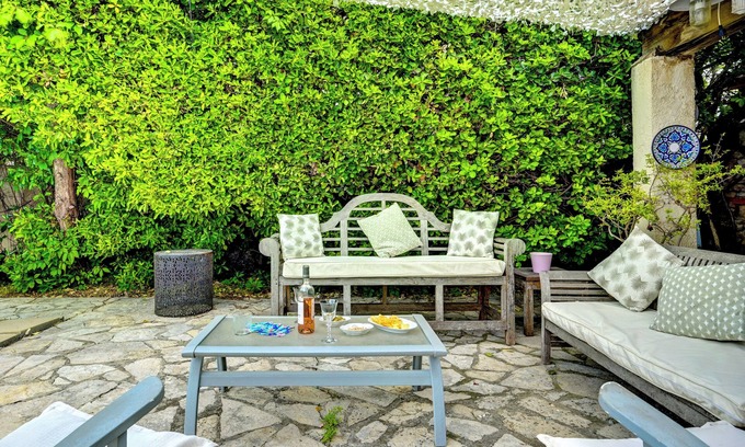 8th Arrondissement Villa | Marsella Villa con encanto a 300 m del mar con piscina