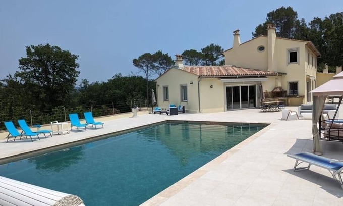 Callian Villa | Charming villa with large swimming pool in a quiet area