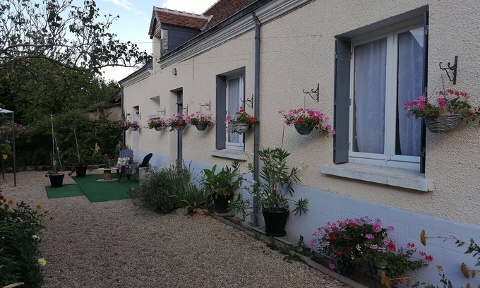Varennes-sur-Fouzon Cabaña | Casa independiente con spa y jardín: cerca del ZooParc de Beauval y del Castillo de Valençay