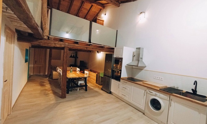 Ligos Casa | Casa de pueblo con encanto ( Las mascotas son bienvenidas sin coste adicional)