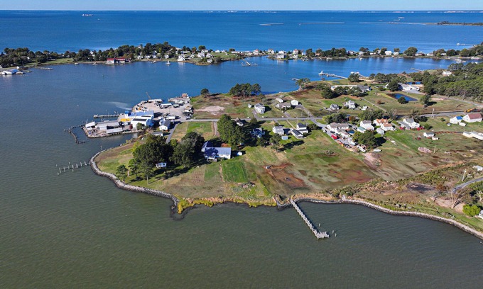 Fishing Creek Otro | Waterfront farmhouse 10 minutes from Blackwater National Wildlife Refuge