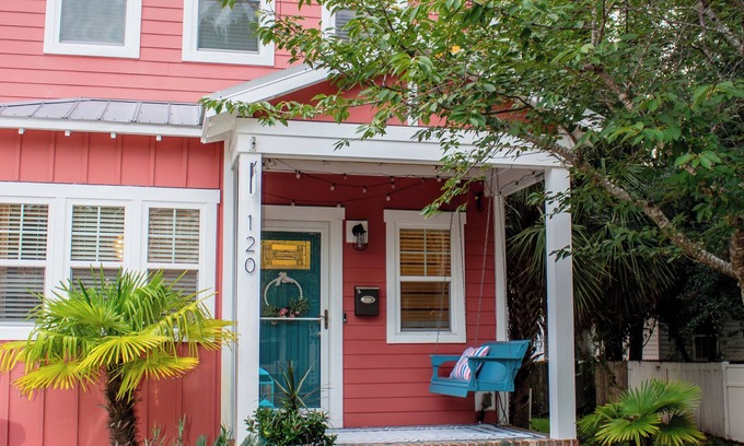 Wilmington Cabaña | Charming Wilmington Getaway in the Heart of the Historic District