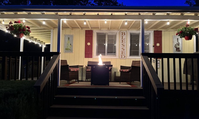 Buellton Cabaña | Charming Wine Country Cottage, Pet Friendly!