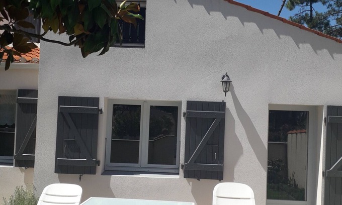 La Faute-sur-Mer Casa | Casa acogedora y tranquila cerca de la playa con jardín privado