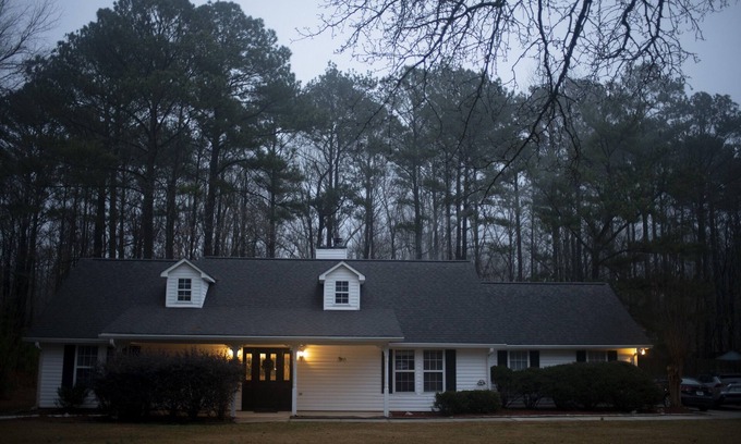Fayetteville Casa | Charming Woodside Home nestled in nature.