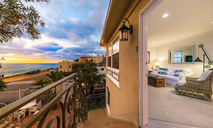 Beach Barber Tract Condominio | Chateau Bonair: 1 dormitorio - 1 baño condominio completamente actualizado a pocos pasos del océano.