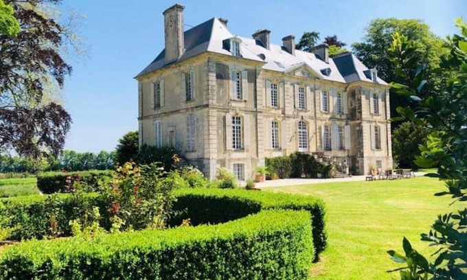 Caumont-sur-Aure Otro | Chateau de Livry, Charming 18th century castle, Normandy, France