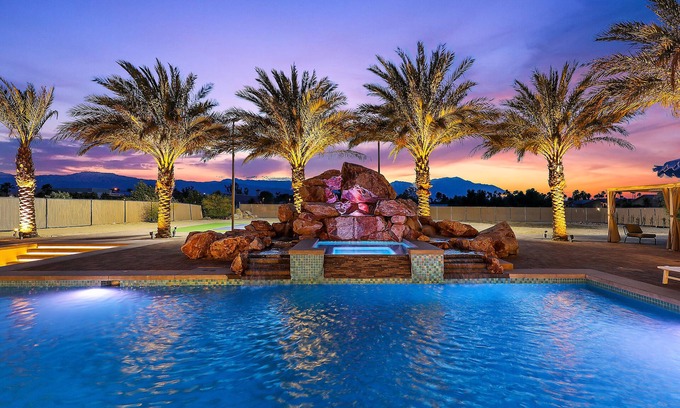 Bermuda Dunes Casa | Chateau Giraffe, a unique luxurious estate near Palm Desert & La Quinta