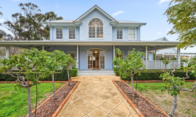 Aldinga Casa | Chateau in the Vines by Wine Coast Holiday Rentals