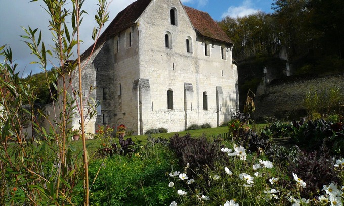 Chemille-sur-Indrois Cama Y Desayuno | Chateau Monastere de la Corroirie