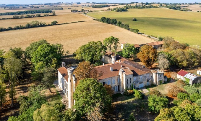 Lamothe-Goas Otro | Chateau Rural - Doce Habitaciones , Capacidad 20