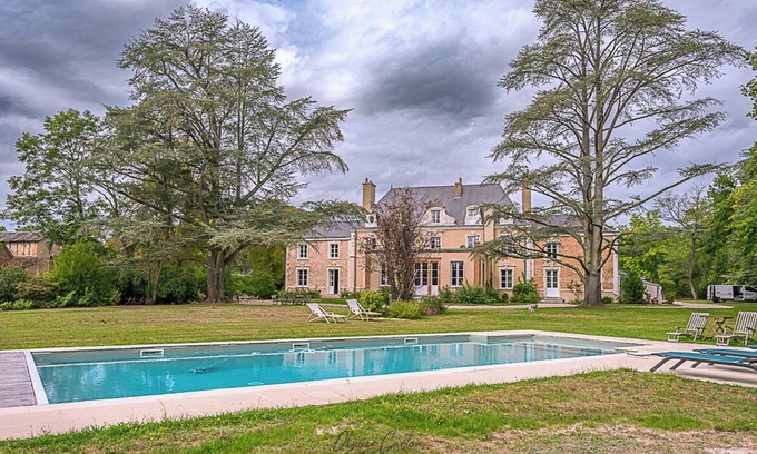 Ligny-le-Ribault Casa | Chateau XVIII Pool Tennis Billiards. 90' from Paris