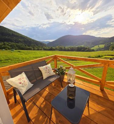Uscie Gorlickie Complejo | Chatka Niedźwiadka domki w górach z sauną i jacuzzi Beskid Niski