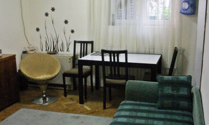 Zvezdara Apartamento | Apartamento económico y confortable cerca del centro de la ciudad.