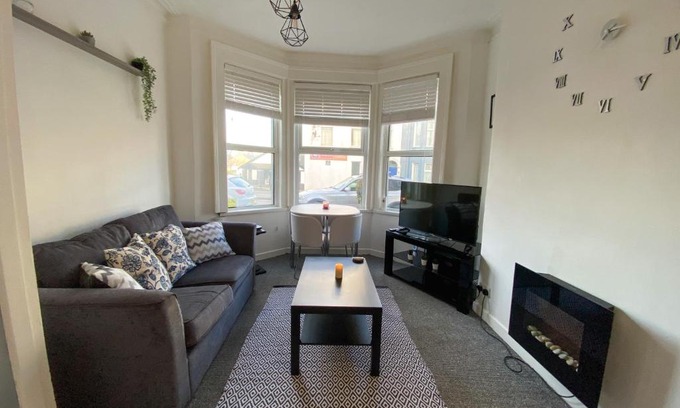 Bangor Apartamento | Cheap & Cheerful Apartment Near Bangor Marina