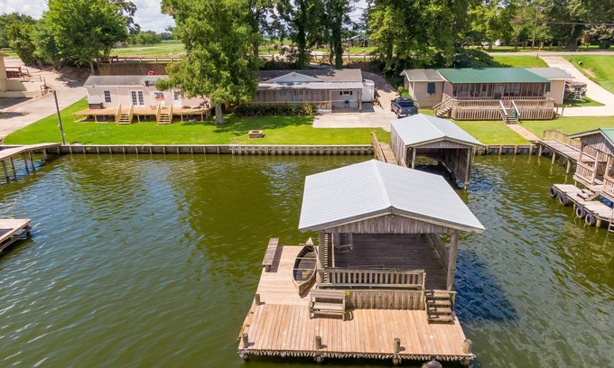 Lakeland Casa | Cheap Waterfront on False River