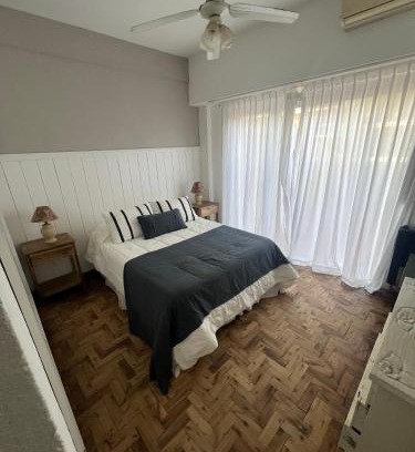 Mar del Plata Apartamento | Check and Home - Aristobulo - 4 Huéspedes en Playa Chica con Terraza con Vista al Mar