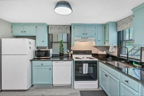 Earlewood Casa | Cheerful 2BR in Earlewood